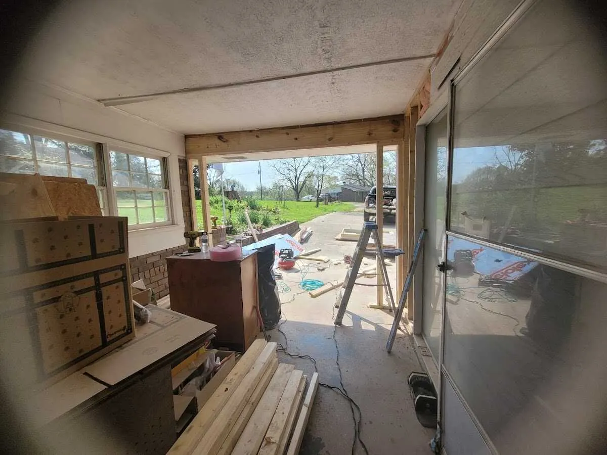 Air movers and dehumidifier for Drying & Dehumidification in Erlanger